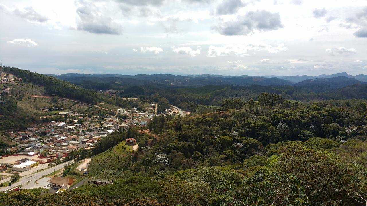 Aparthotel Em Pedra Azul Domingos Martins Exterior photo